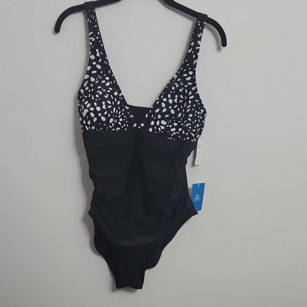 Cupshe Elegant Black Swimsuit